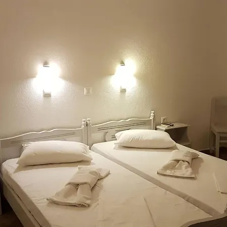 Captain's Rocks Hotel 3*