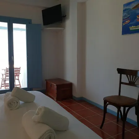 Captain's Rocks Chrisi Akti (Paros)