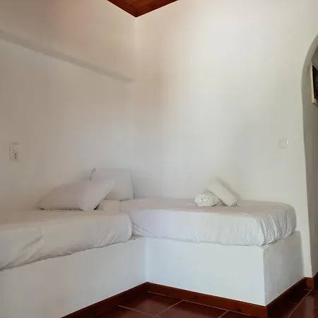 Captain's Rocks Hotel Chrisi Akti (Paros)