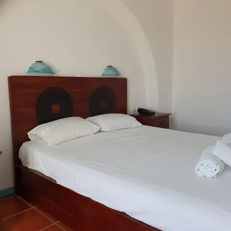 Captain's Rocks Hotell
