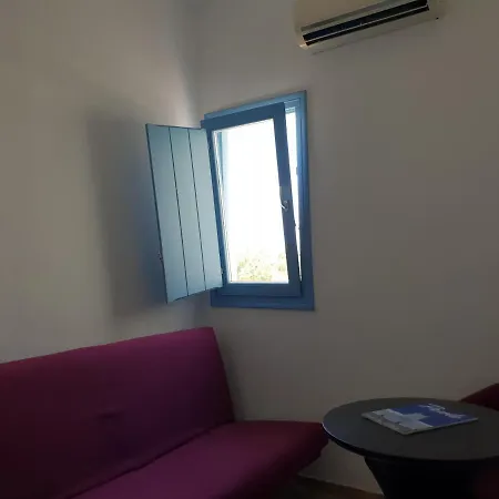 Hotel Captain's Rocks Chrisi Akti (Paros)