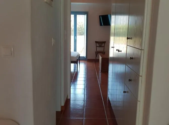 酒店 Captain's Rocks 3*