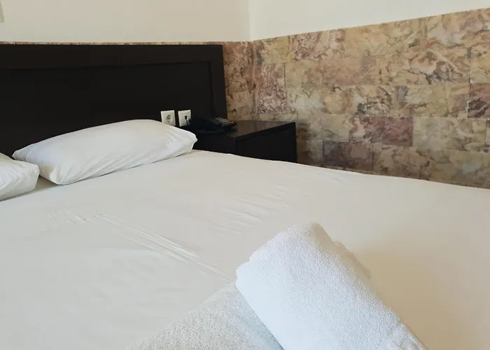 Captain's Rocks Hotel Chrisi Akti (Paros)