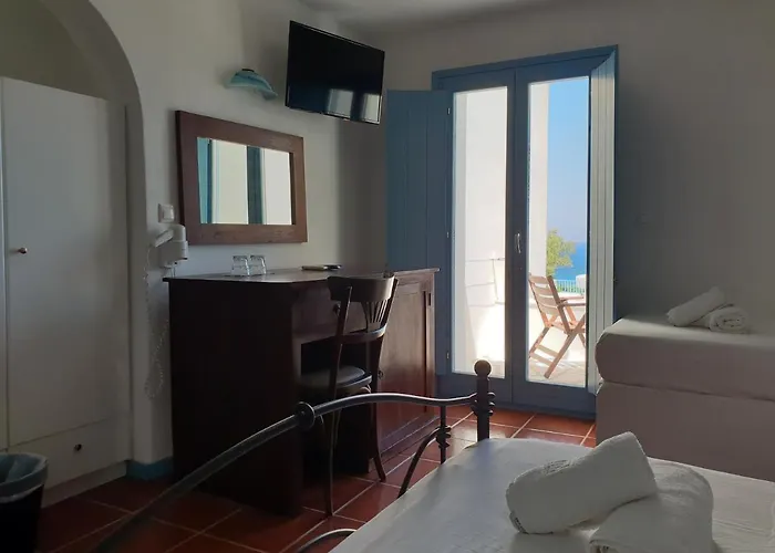 Captain's Rocks Hotel