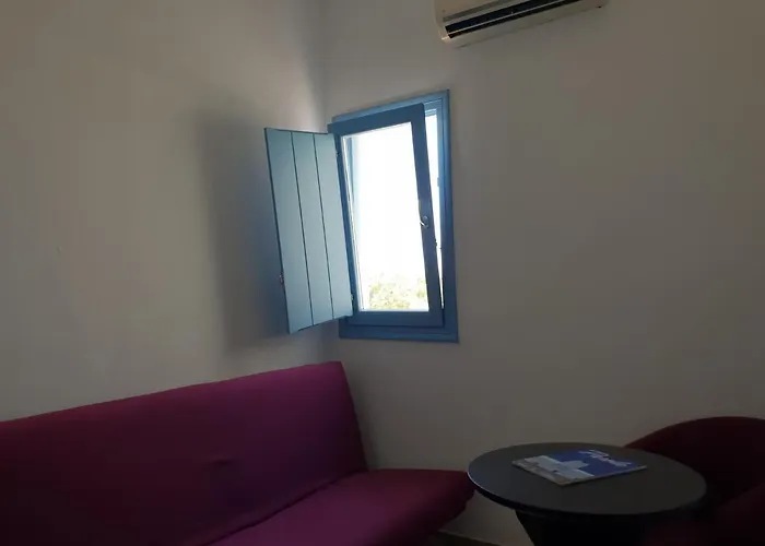 Hotel Captain's Rocks Chrisi Akti (Paros)